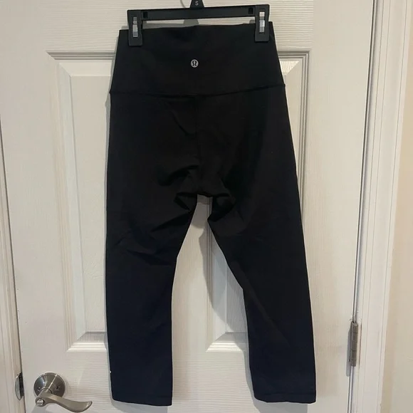 lululemon capri leggings - Picture 4 of 4